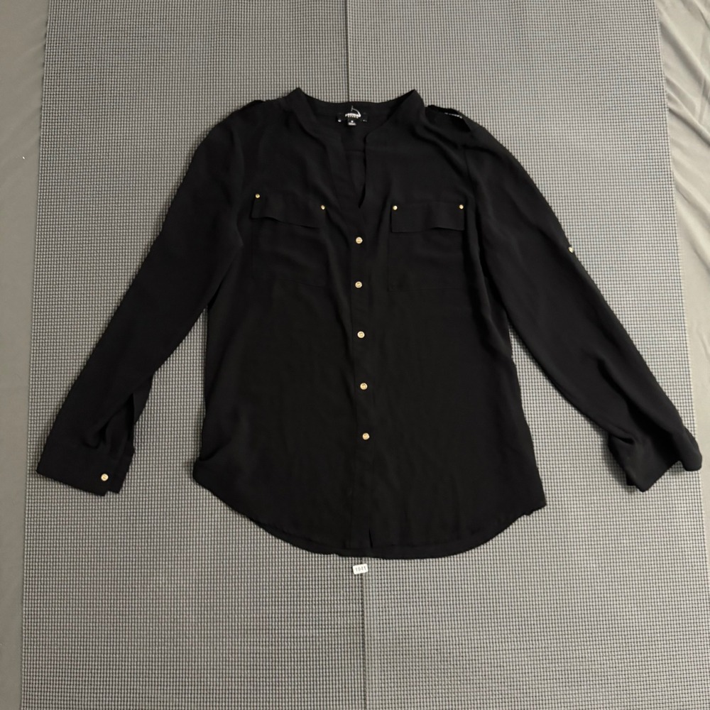 Premise Studio Womens Black Roll Tab Sleeve Button Down Blouse Gold Hardware M